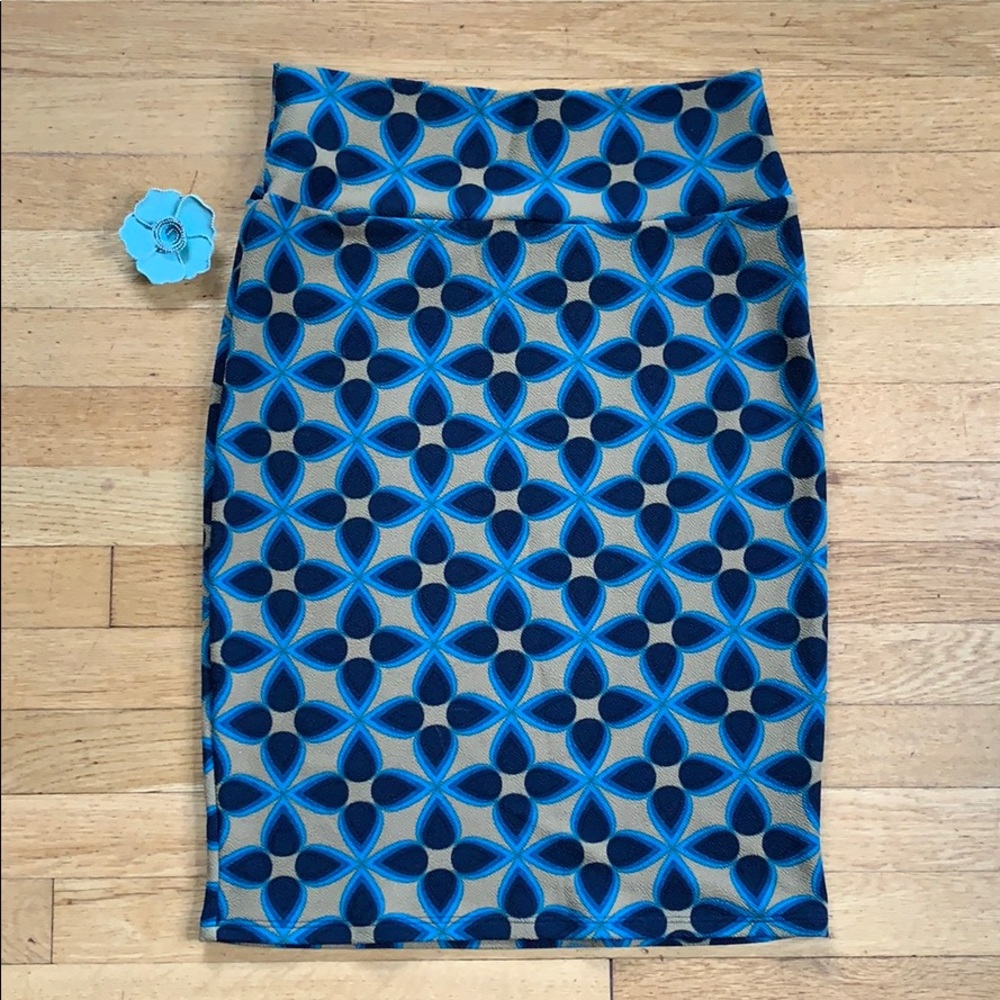 LulaRoe Cassie Pencil Skirt- Medium